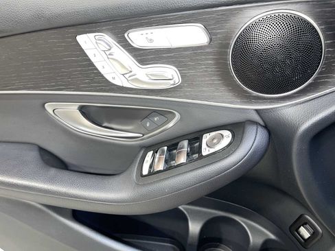 Used 2021 Mercedes-Benz GLC 300 4MATIC image 22