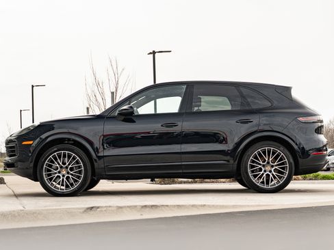 Used 2021 Porsche Cayenne image 6