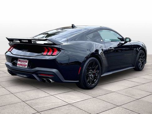 Used 2025 Ford Mustang GT Premium w/ GT Performance Package RWD image 14