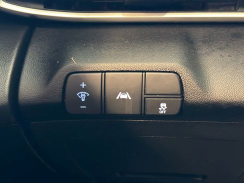 Used 2022 Hyundai Elantra SEL image 37