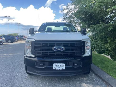 Used 2024 Ford F550 4x4 Regular Cab Super Duty image 2