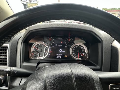 Used 2015 RAM 1500 Big Horn AWD/4WD image 15