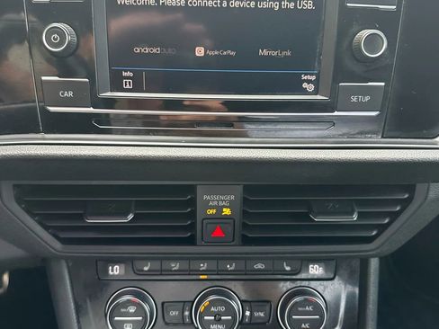 Used 2019 Volkswagen Jetta GLI image 16