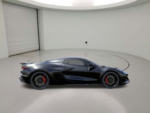 New 2025 Chevrolet Corvette Z06 image 5