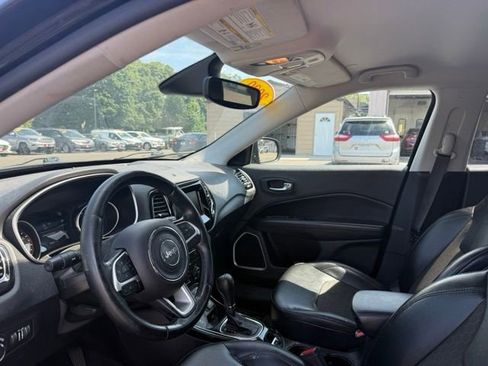 Used 2020 Jeep Compass Latitude AWD/4WD image 9