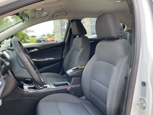 Used 2017 Chevrolet Cruze LT w/ Convenience Package FWD image 15