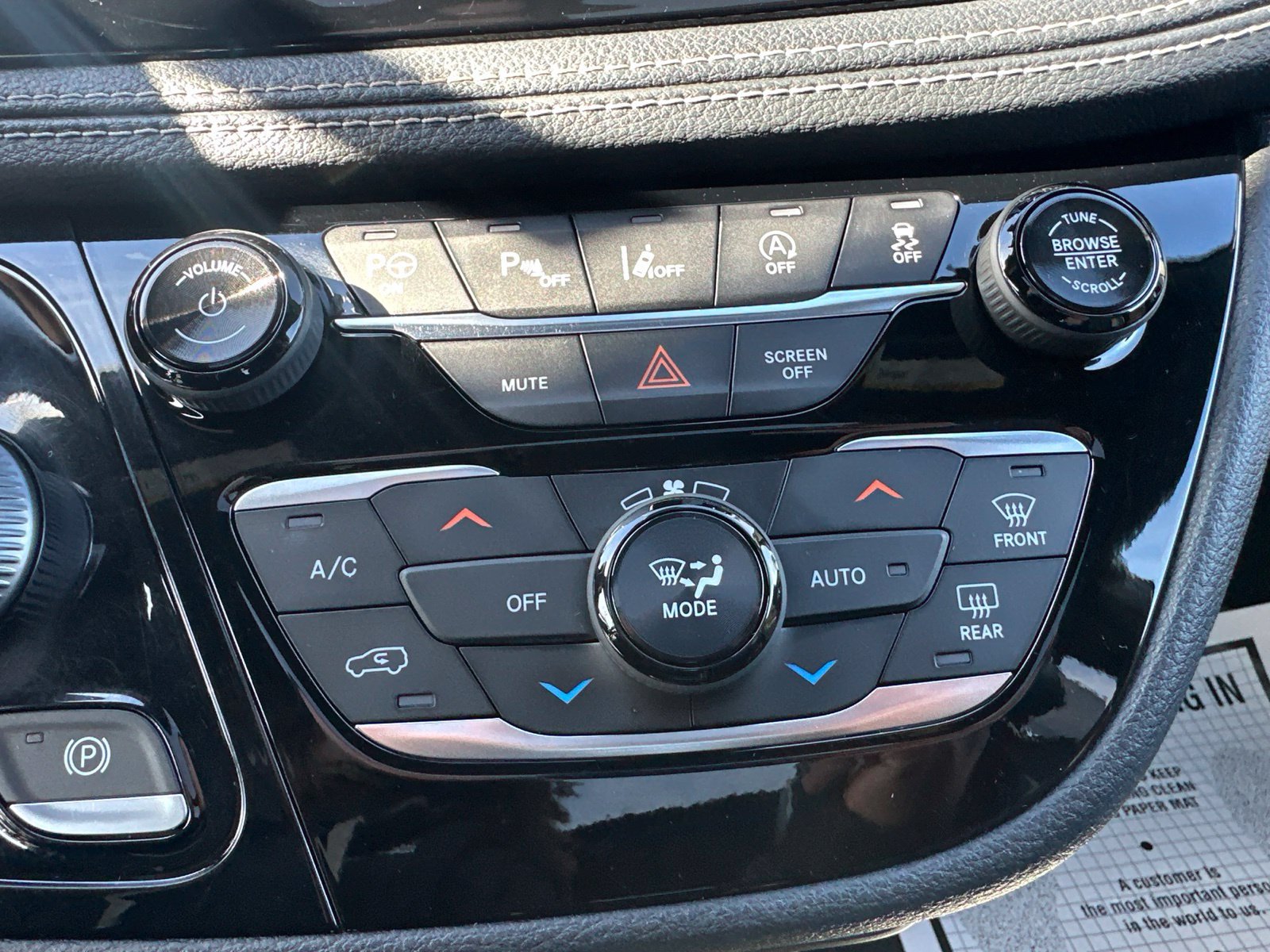 Used 2019 Chrysler Pacifica Limited FWD image 63
