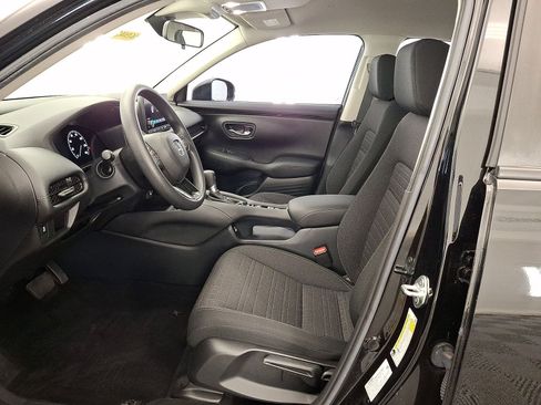 Used 2023 Honda HR-V LX image 3