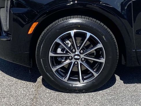 Certified 2024 Cadillac XT4 Sport AWD/4WD image 10