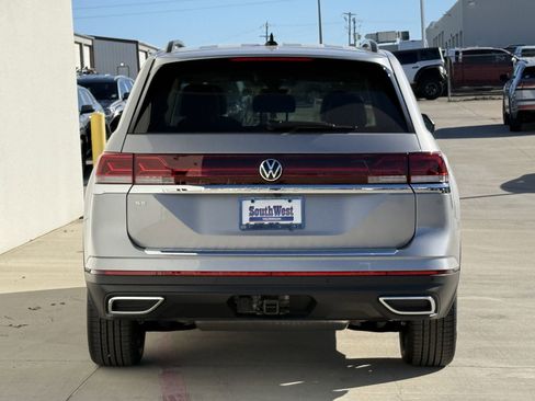 New 2026 Volkswagen Atlas SE image 5