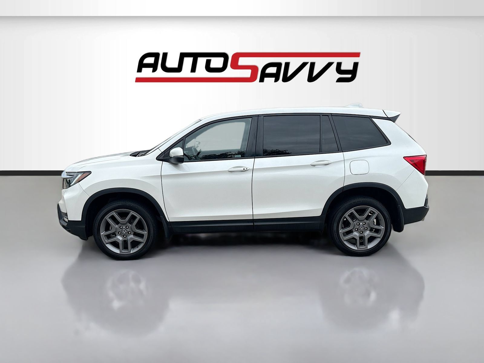 Used 2023 Honda Passport EX-L image 4