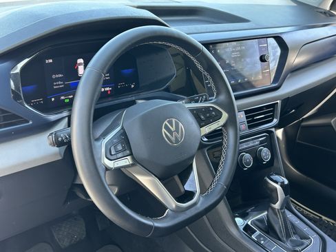 Used 2023 Volkswagen Taos SE FWD image 27