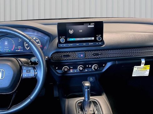 Used 2025 Honda HR-V Sport image 3
