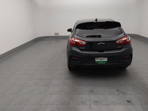 Used 2019 Chevrolet Cruze LT w/ Convenience Package FWD image 6