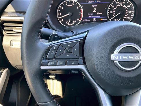 Used 2024 Nissan Altima 2.5 SR w/ SR Premium Package image 24