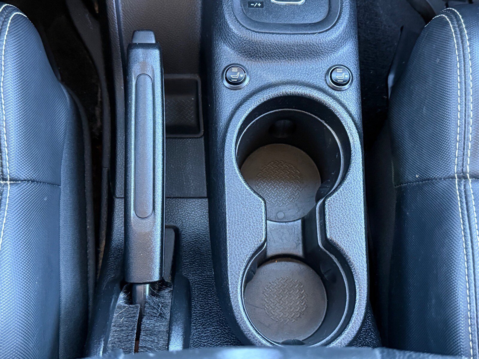 Used 2012 Jeep Wrangler Unlimited Sport AWD/4WD image 20