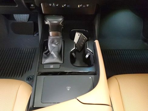 Used 2023 Lexus ES 350 w/ Premium Package image 18