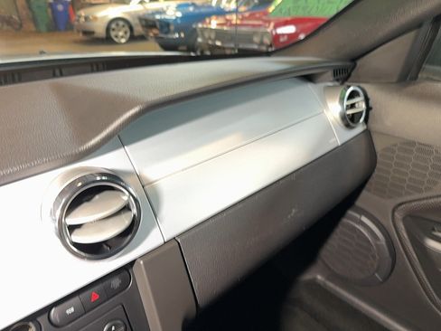 Used 2005 Ford Mustang GT RWD image 24