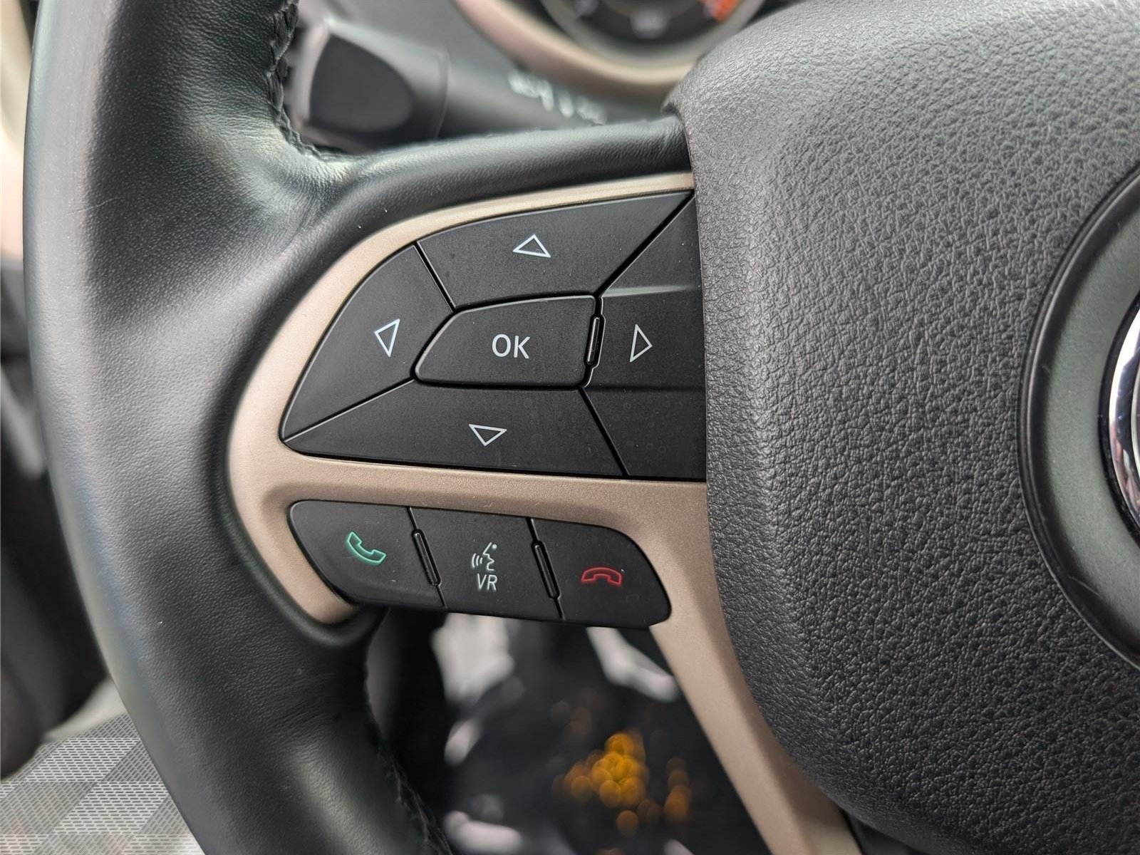 Used 2015 Jeep Cherokee Latitude FWD image 20