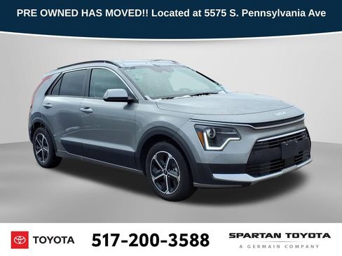 Used 2023 Kia Niro EX image 5