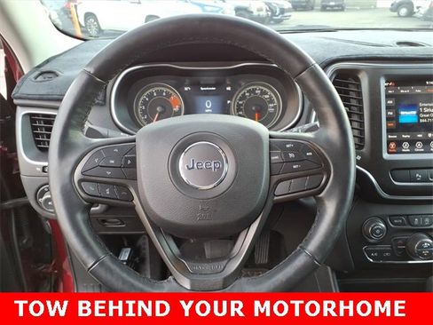 Used 2019 Jeep Cherokee Trailhawk w/ Cold Weather Group image 18