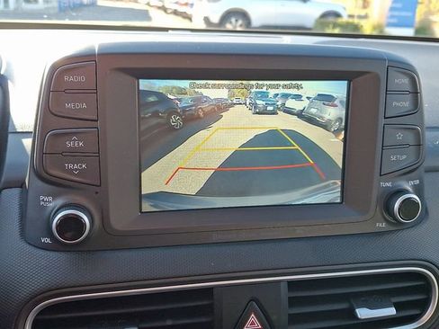 Used 2019 Hyundai Kona SEL image 15