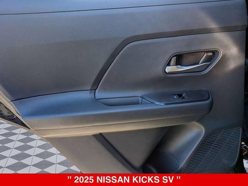 Certified 2025 Nissan Kicks SV w/ SV Premium Package AWD/4WD image 31