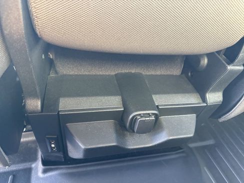 Used 2018 Ford F150 XLT image 14