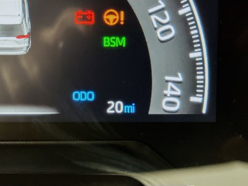 Used 2025 Toyota RAV4 XLE w/ Convenience Package image 19