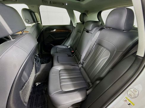 Certified 2023 Audi Q5 2.0T Premium w/ Convenience Package image 20