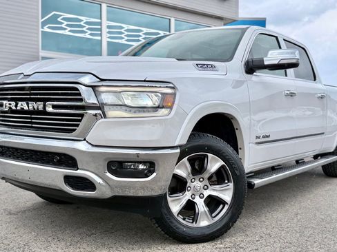 Used 2019 RAM 1500 Laramie AWD/4WD image 4