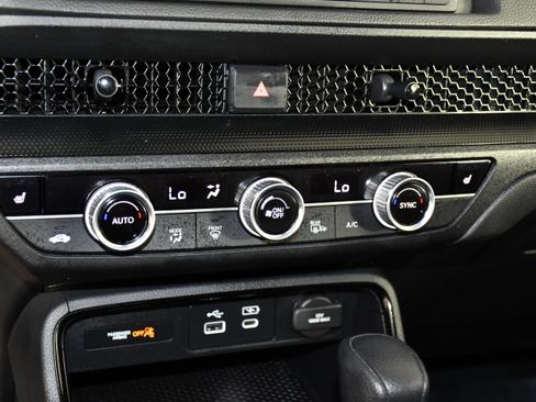 Certified 2024 Honda CR-V EX image 28