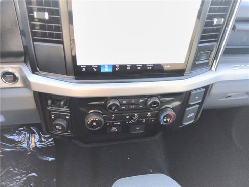 New 2026 Ford F350 XLT w/ XLT Premium Package AWD/4WD image 32