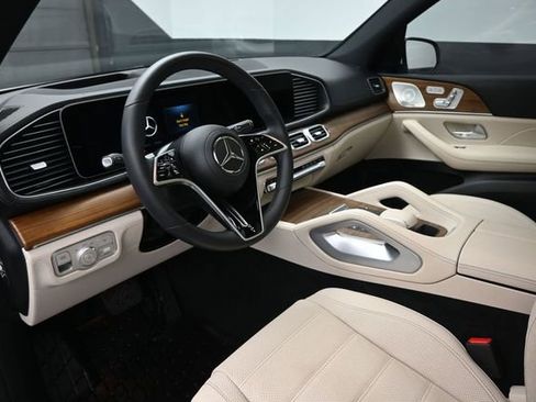 Used 2024 Mercedes-Benz GLE 350 4MATIC image 19