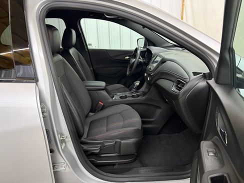 Used 2022 Chevrolet Equinox RS FWD image 27