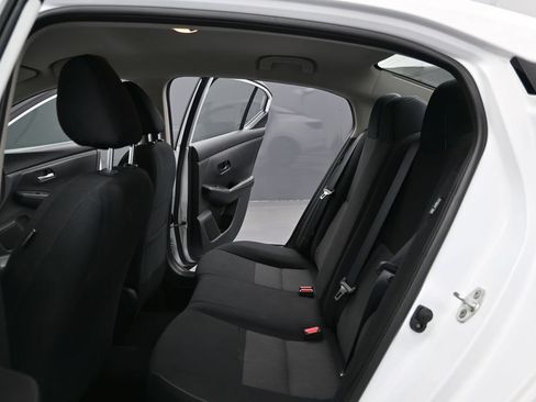 Used 2024 Nissan Sentra SV FWD image 14