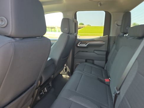 Used 2023 Chevrolet Silverado 1500 LT AWD/4WD image 10
