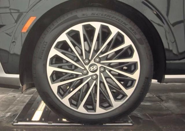 Used 2026 Hyundai Palisade Calligraphy AWD/4WD image 7