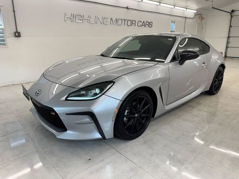 Used 2023 Toyota GR86 Premium w/ ALL Weather Mat Package (TMS) RWD image 1