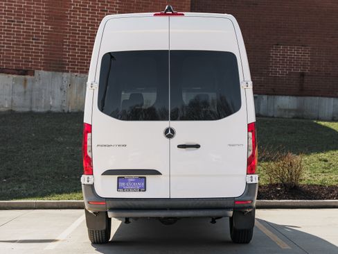 Used 2020 Mercedes-Benz Sprinter 2500 image 26