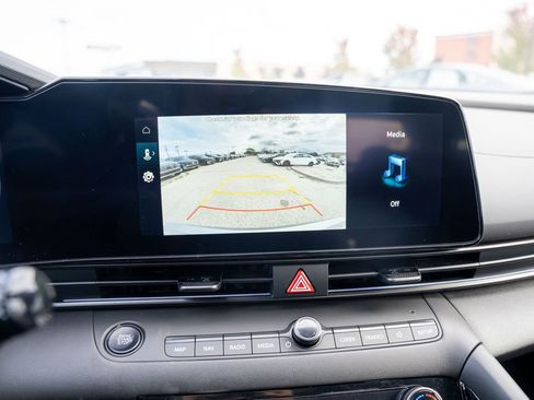 New 2025 Hyundai Elantra SEL image 30