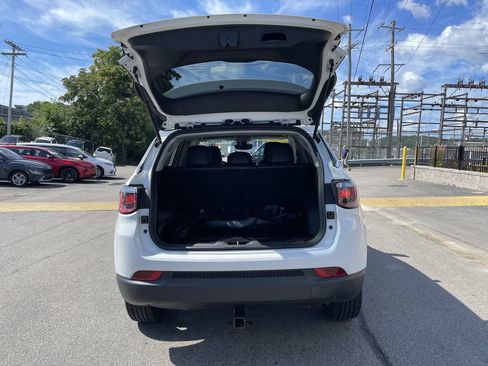 Used 2022 Jeep Compass Latitude AWD/4WD image 13