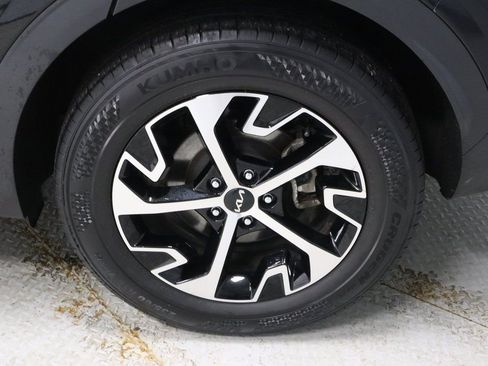 Used 2023 Kia Sportage EX image 18