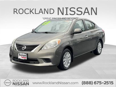 Used 2013 Nissan Versa SV w/ Convenience Pkg