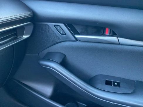 Used 2025 MAZDA MAZDA3 s FWD image 18
