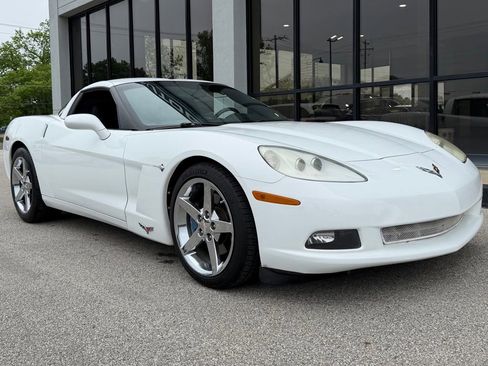 Used 2011 Chevrolet Corvette Coupe w/ 1LT RWD image 14