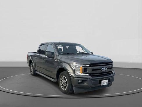 Used 2018 Ford F150 XLT w/ Equipment Group 302A Luxury image 4