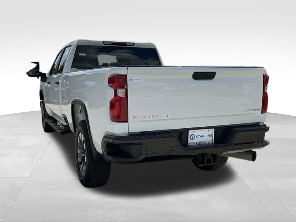 Used 2025 Chevrolet Silverado 2500 Custom w/ Custom Value Package AWD/4WD image 4