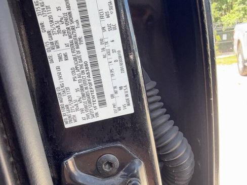 Used 2015 Ford F150 Platinum w/ Equipment Group 701A Luxury AWD/4WD image 35