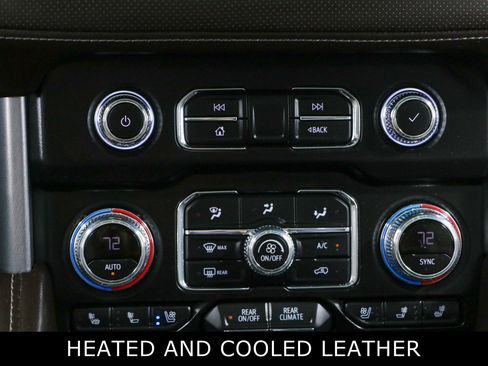 Used 2023 GMC Yukon SLT AWD/4WD image 21